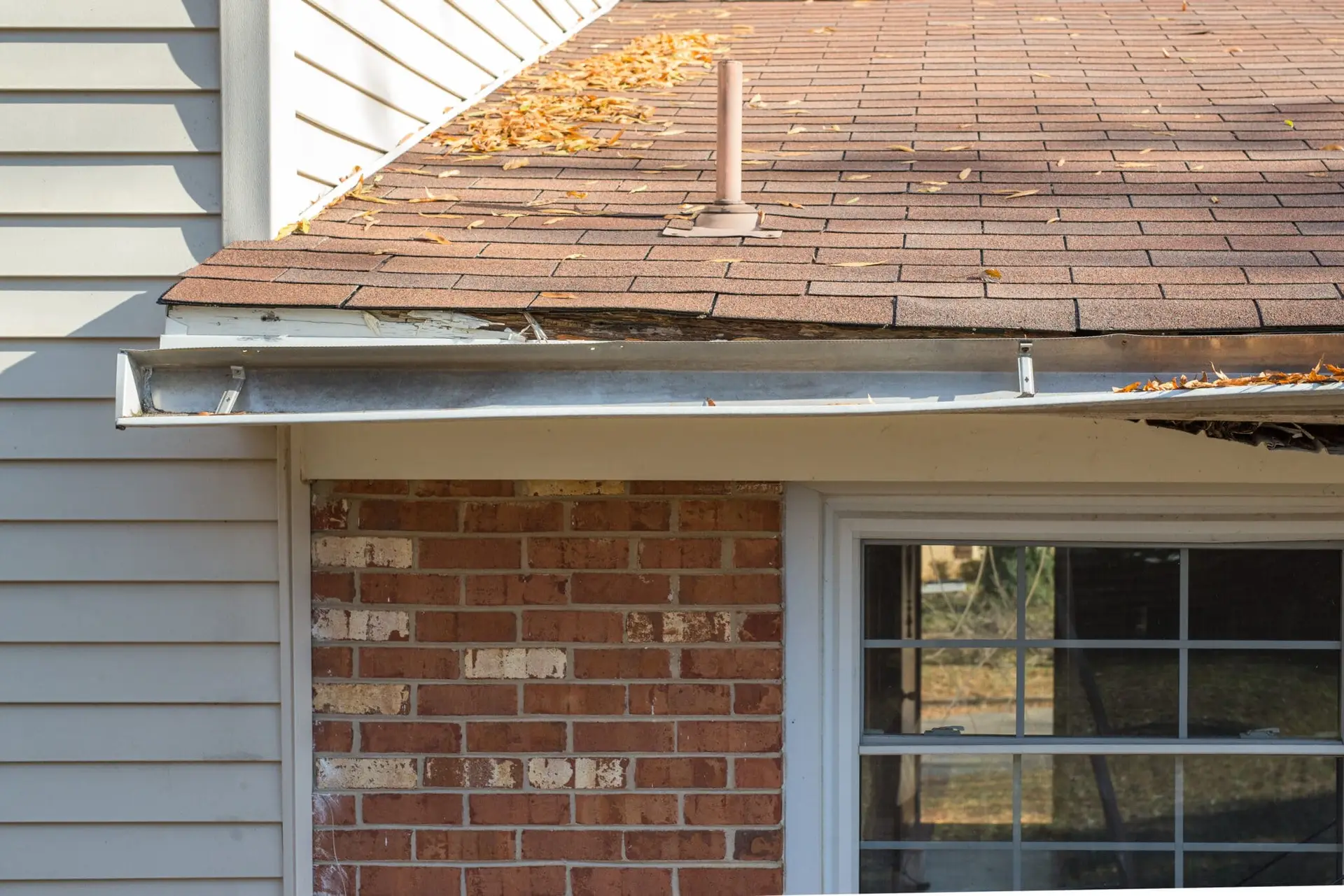 gutter cleaning on damaged gutters