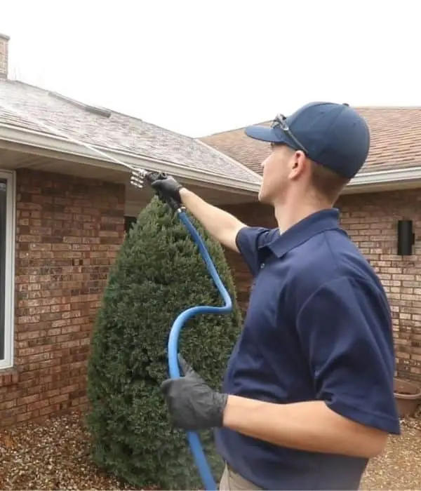 pressure washing in Ottawa - siding cleaning